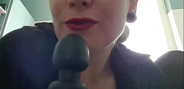  Vends-ta-culotte - Une Française Tatouée veut se masturber avant le travail - Gwenne